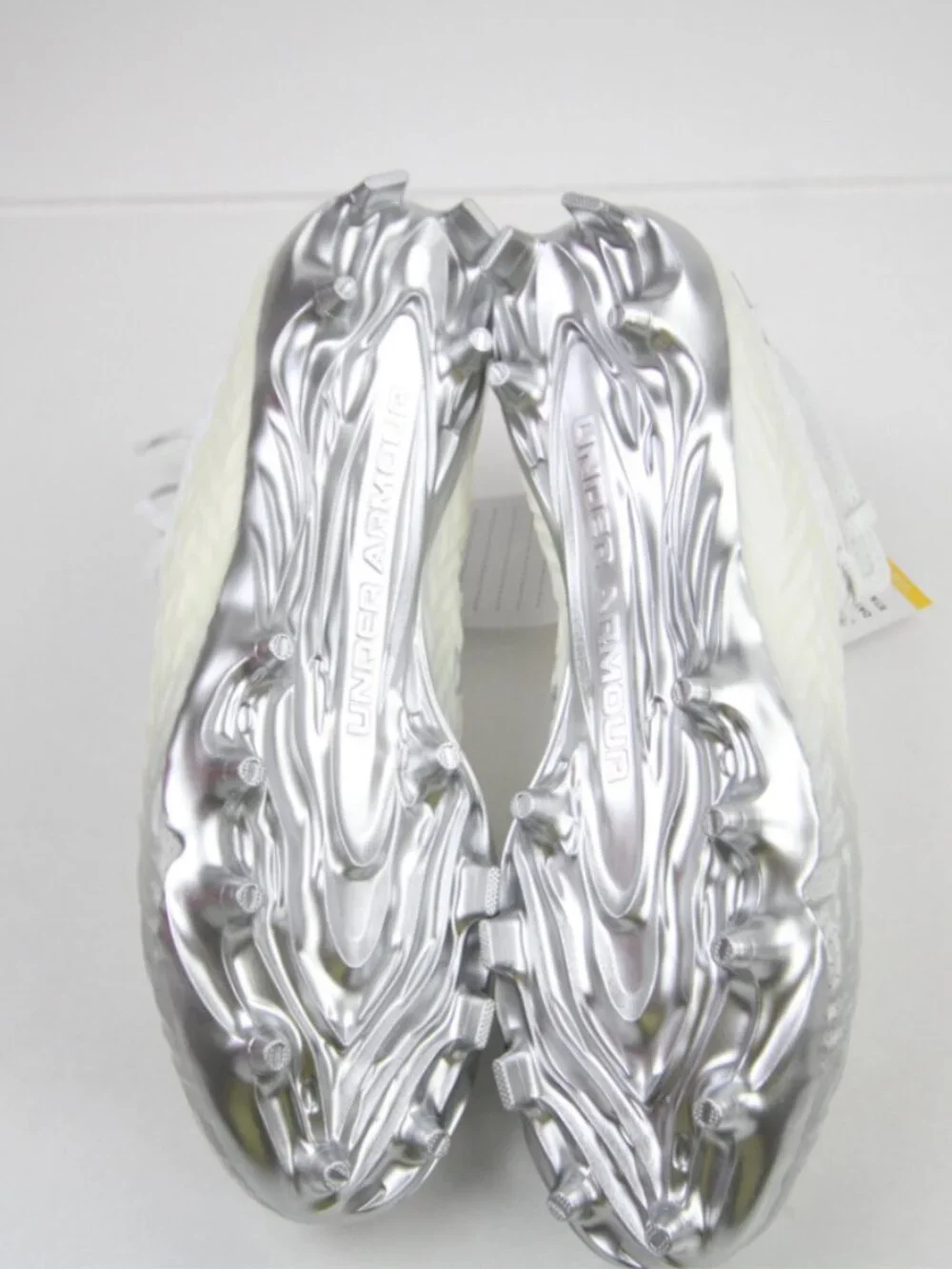 Mens NWT Under Armour Spotlight football cleats